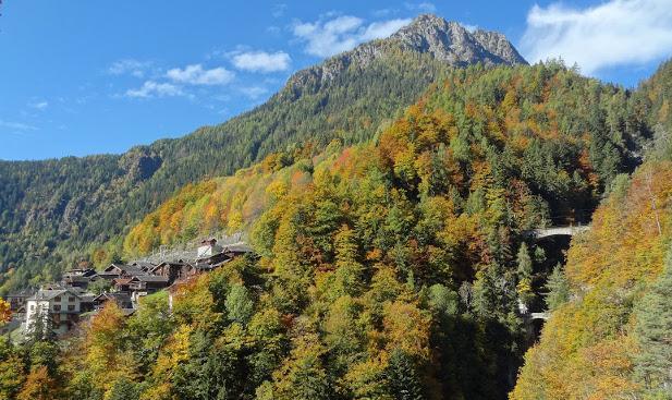 Lieu Secret Dans Les Alpes Suisses Vila Le Tretien Exterior foto